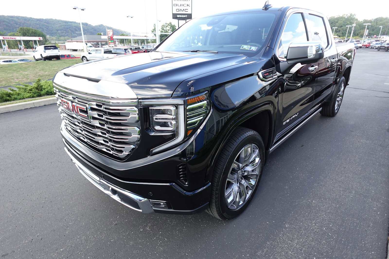New 2026 GMC Sierra 1500 Denali w/ Denali Reserve Package image 8