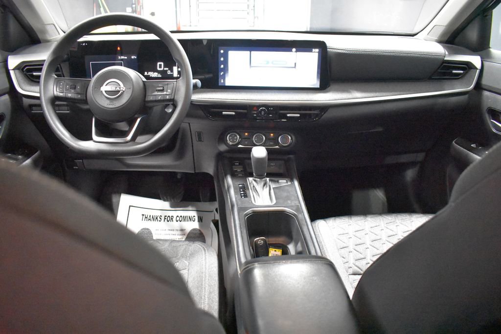 Certified 2025 Nissan Kicks SV AWD/4WD image 13