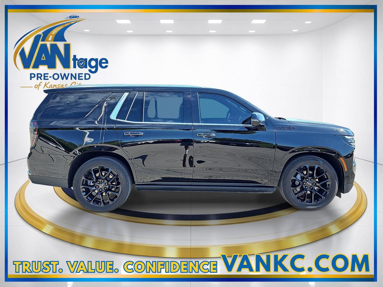 Used 2025 Chevrolet Tahoe High Country AWD/4WD image 5