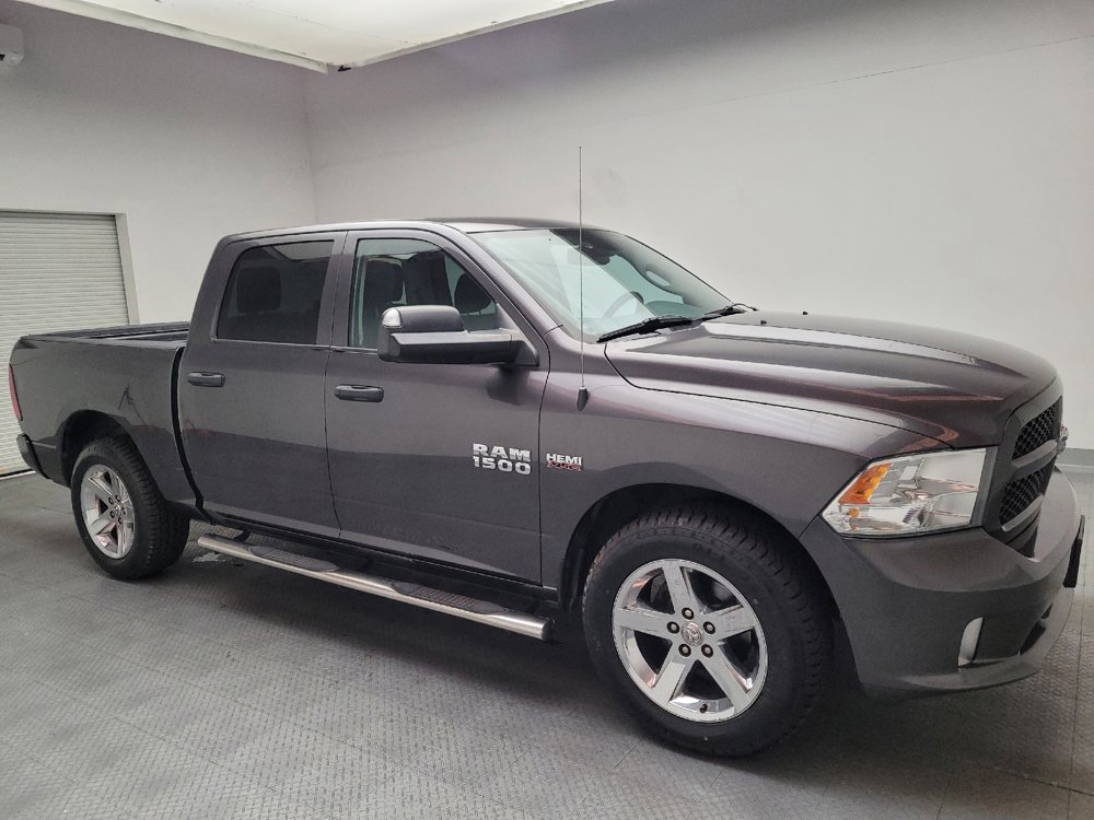 Used 2015 RAM 1500 Express RWD image 11