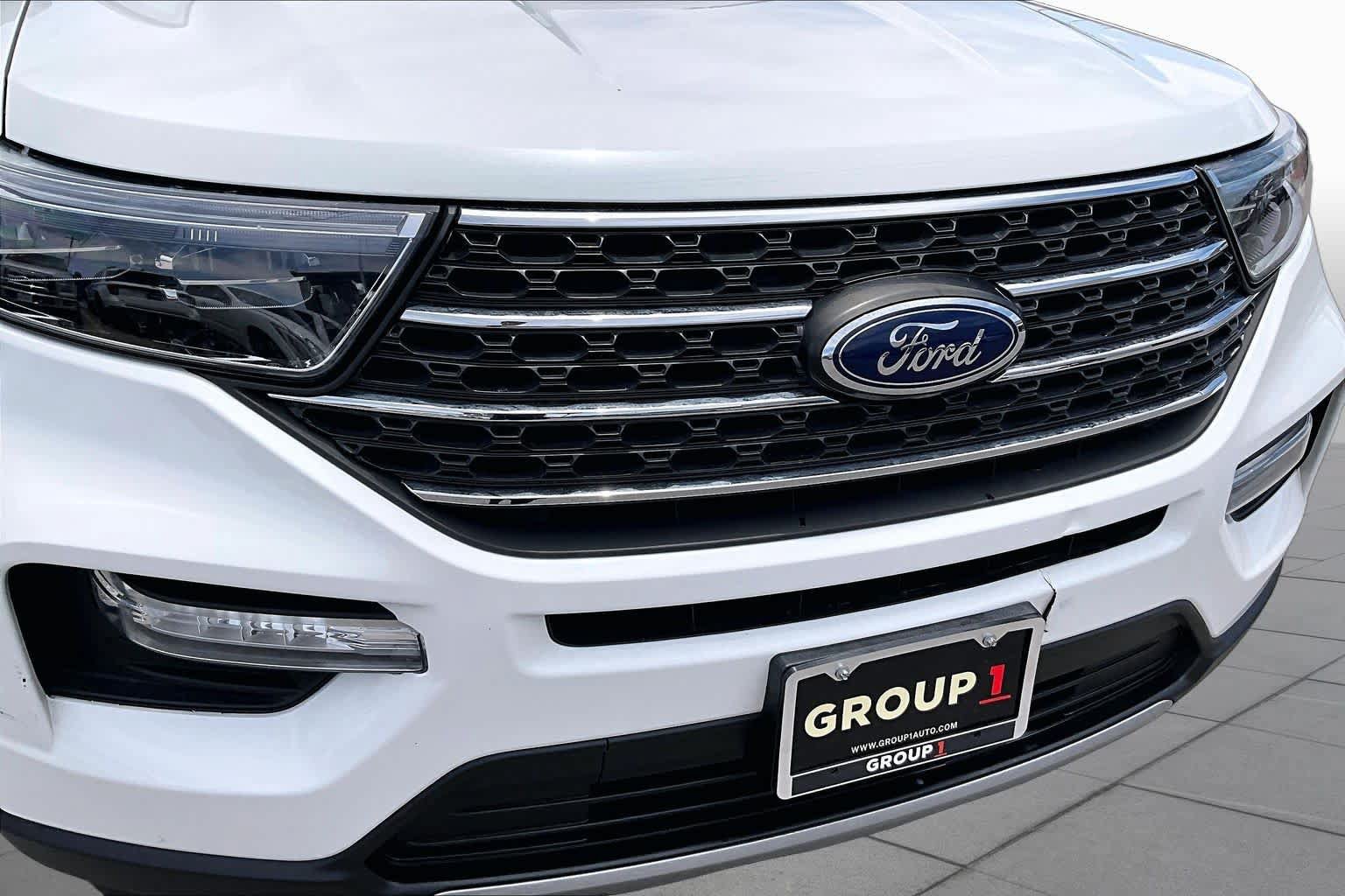 Used 2022 Ford Explorer XLT w/ Equipment Group 202A RWD image 28