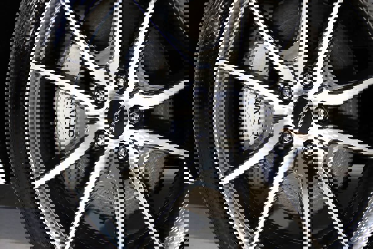 Used 2024 Genesis G70 2.5T image 18