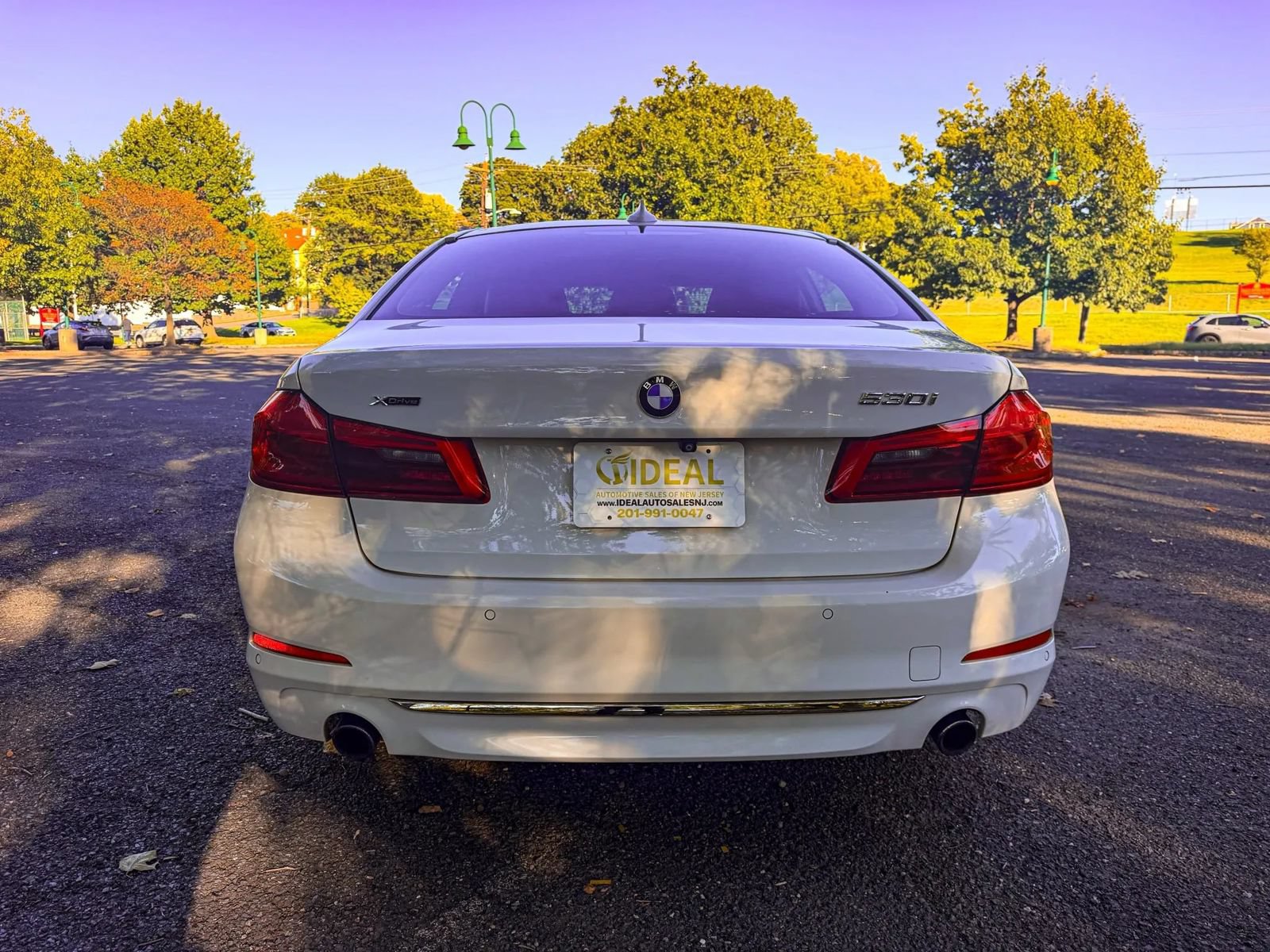 Used 2017 BMW 530i xDrive AWD/4WD image 4