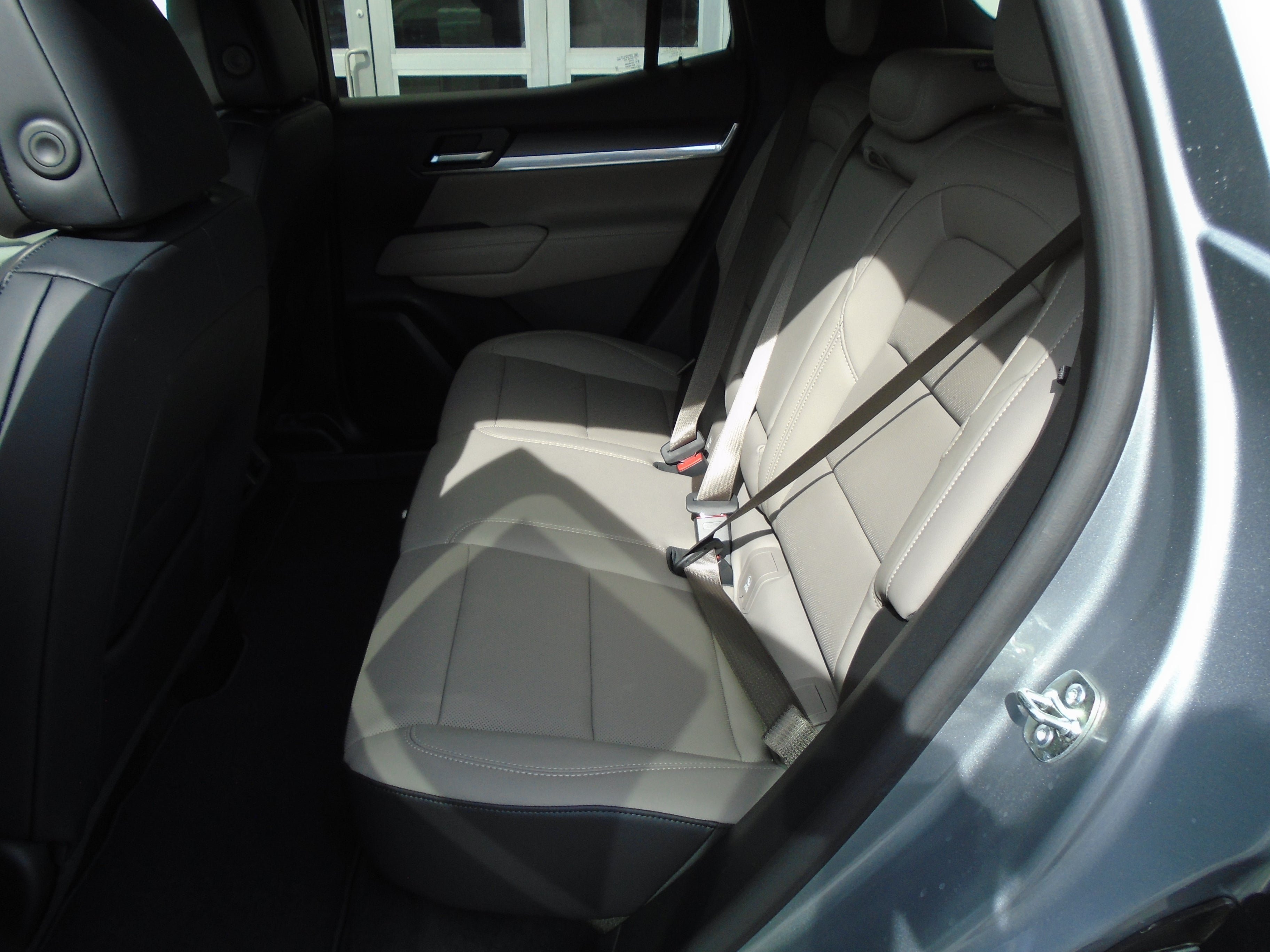 New 2027 GMC Terrain Elevation w/ Elevation Premium Package AWD/4WD image 10