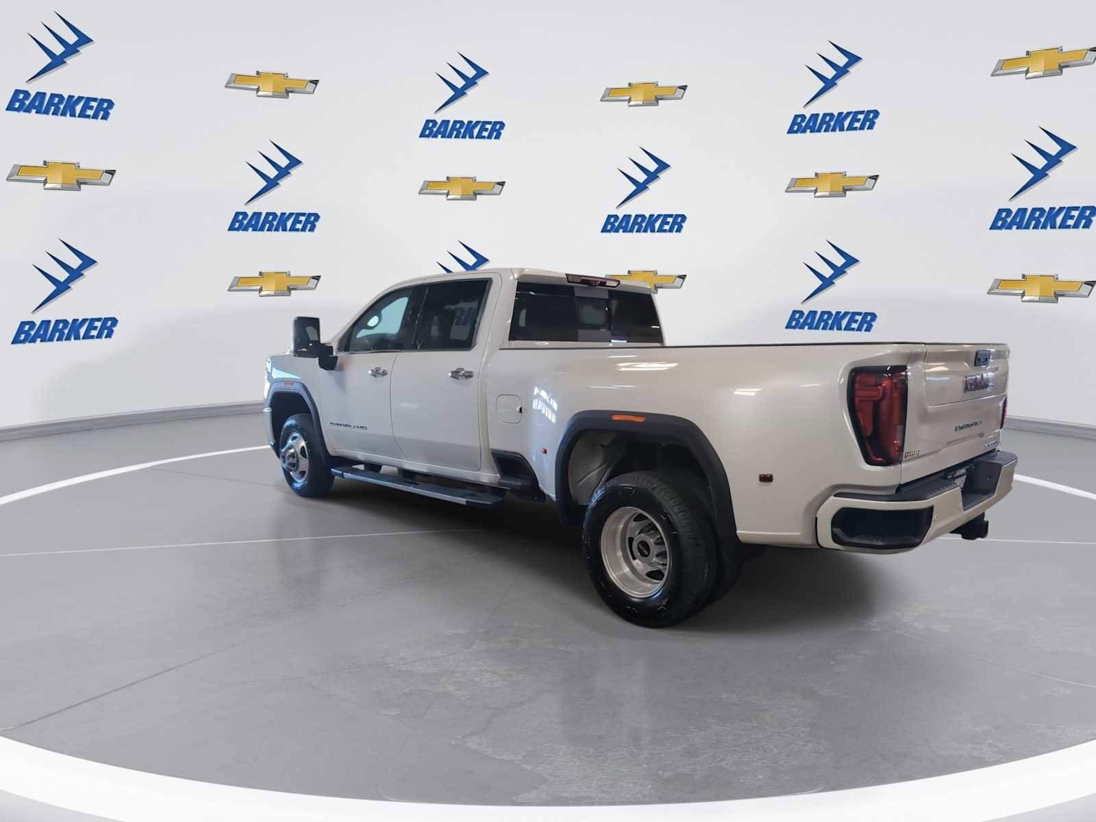 Used 2021 GMC Sierra 3500 Denali w/ Denali Ultimate Package image 6