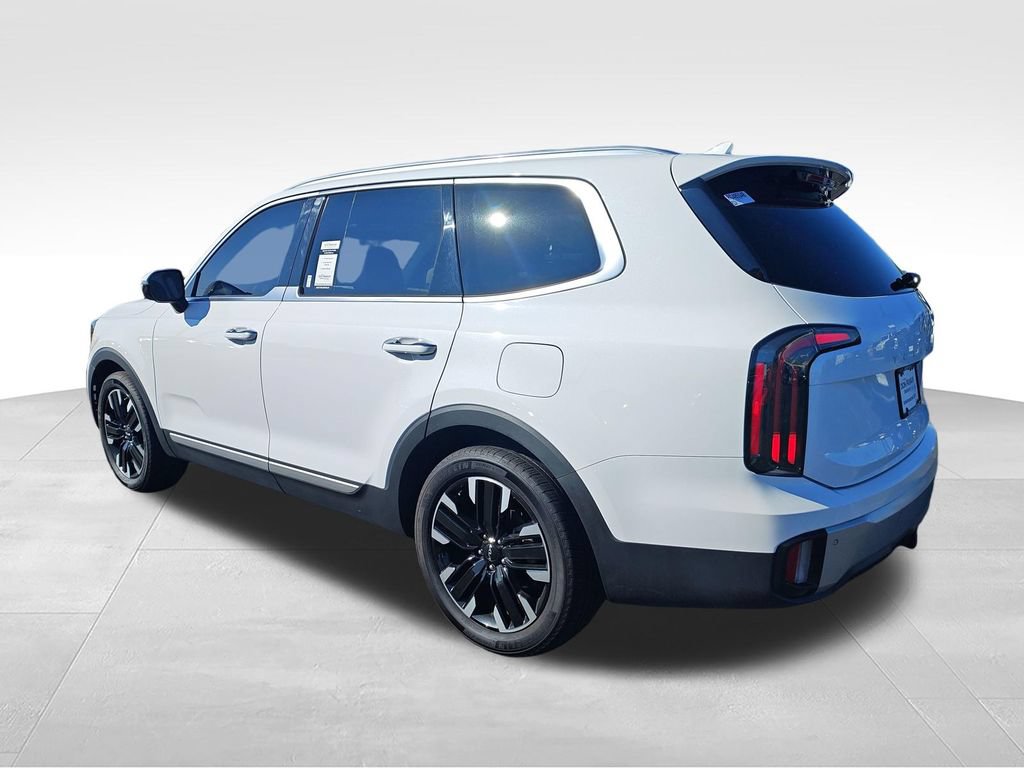 Used 2024 Kia Telluride SX Prestige w/ Towing Package AWD/4WD image 3