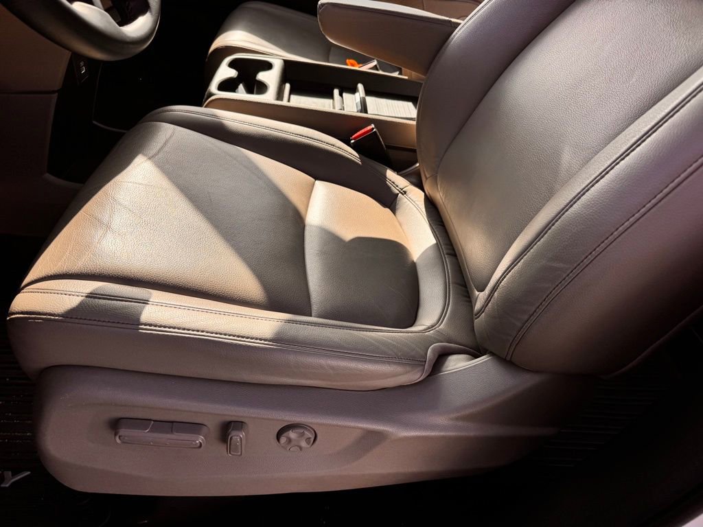 Used 2023 Honda Odyssey EX-L image 13