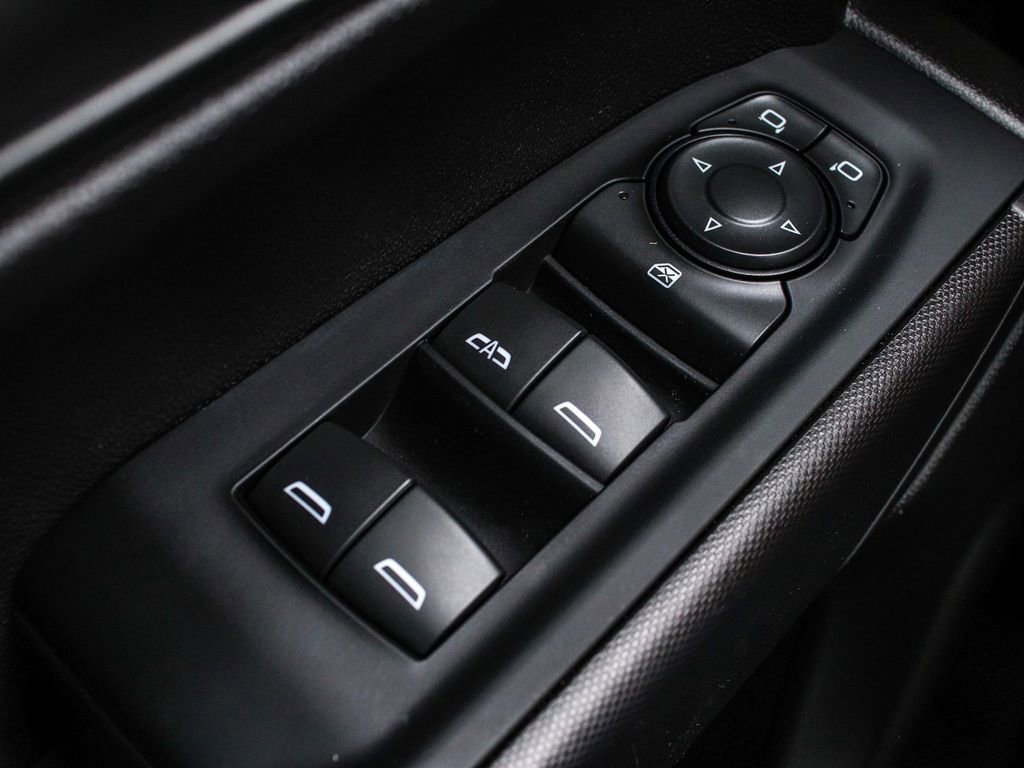 Used 2023 Chevrolet Silverado 1500 Custom AWD/4WD image 10