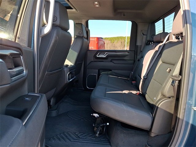 Used 2025 Chevrolet Silverado 2500 LTZ w/ LTZ Plus Package image 10