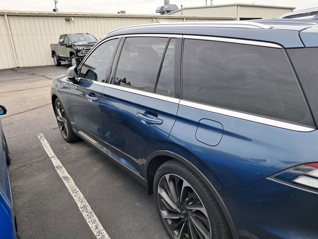 Used 2020 Lincoln Aviator Reserve w/ Equipment Group 202A AWD/4WD image 8