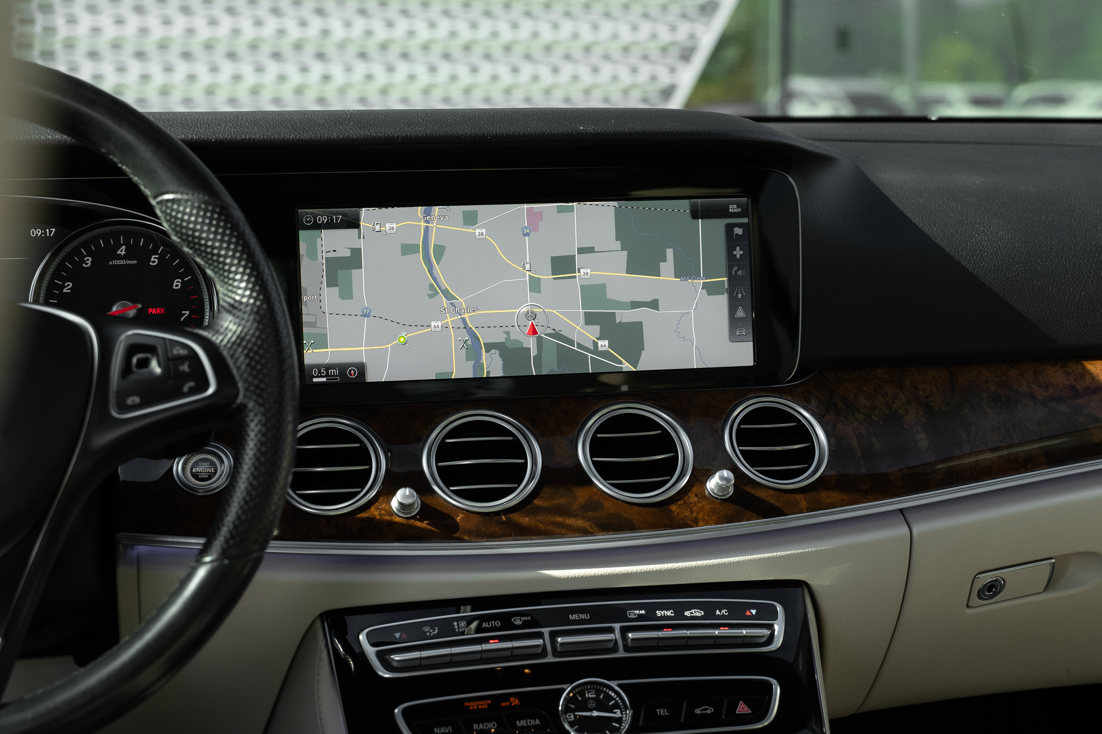 Used 2017 Mercedes-Benz E 300 image 10