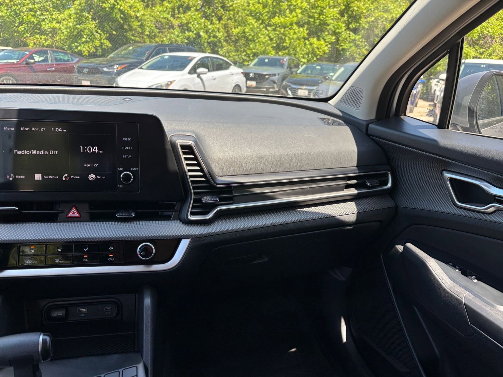 Used 2025 Kia Sportage LX FWD image 33