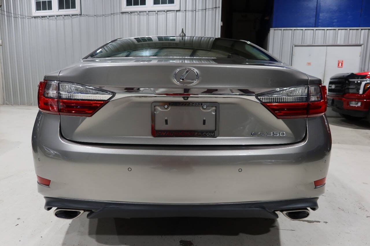 Used 2018 Lexus ES 350 w/ Luxury Package w/Wood Trim FWD image 4