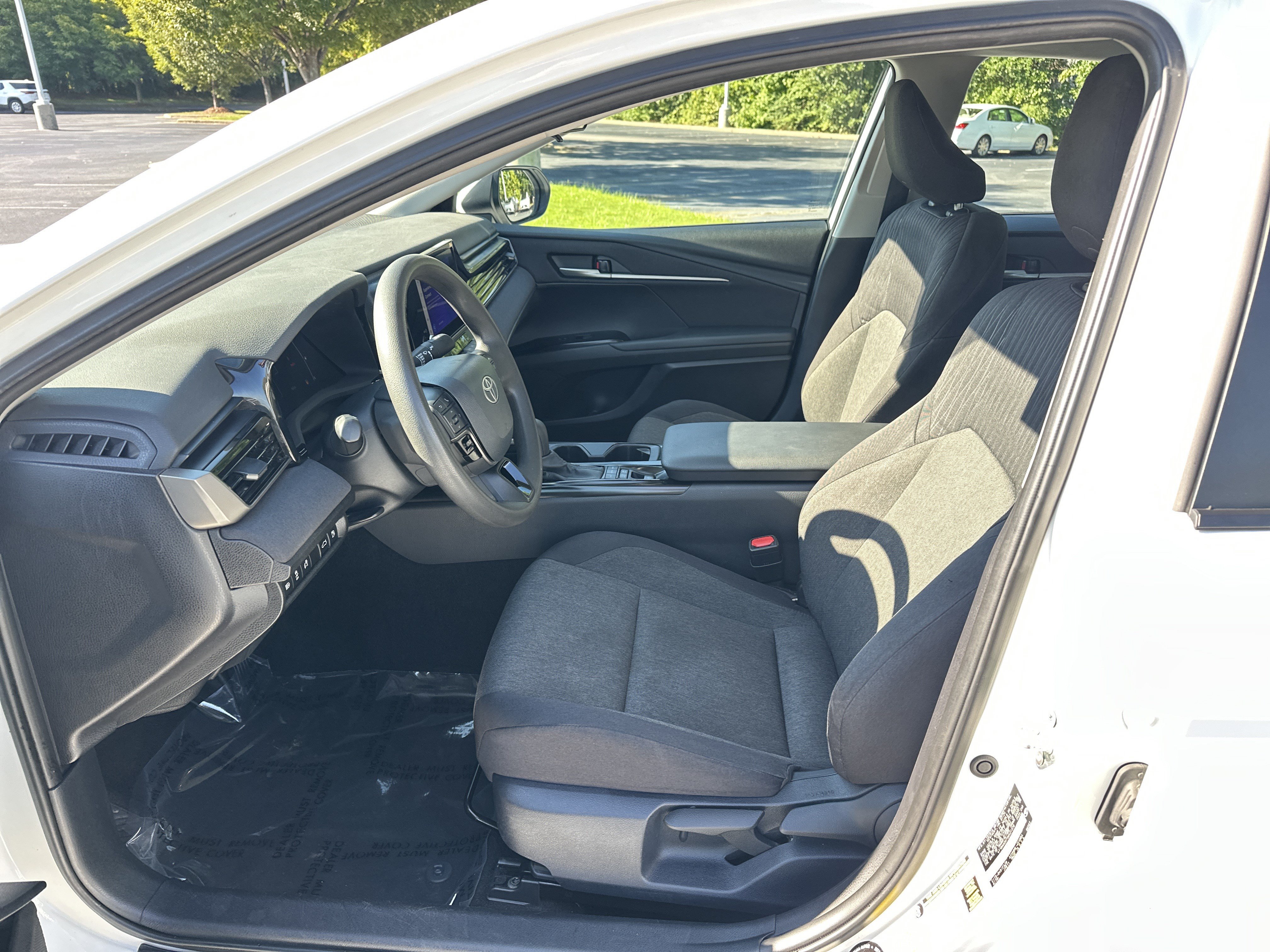 Used 2025 Toyota Camry LE FWD image 16