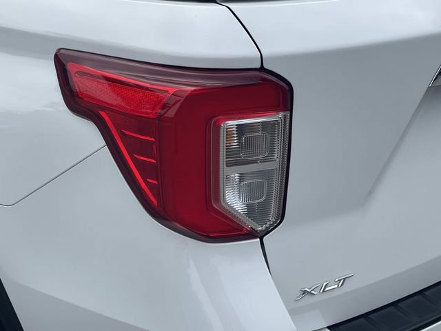 Used 2021 Ford Explorer XLT w/ Equipment Group 202A AWD/4WD image 10