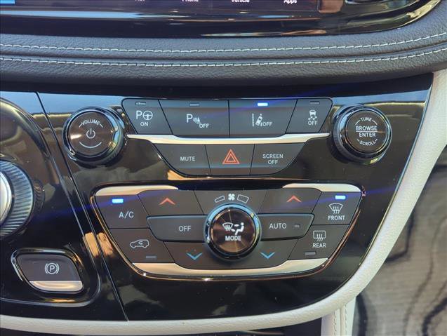Used 2022 Chrysler Pacifica Limited image 18