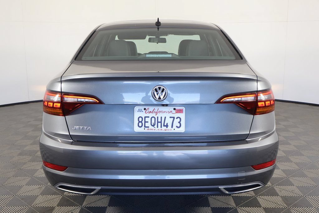 Used 2019 Volkswagen Jetta R-Line FWD image 5