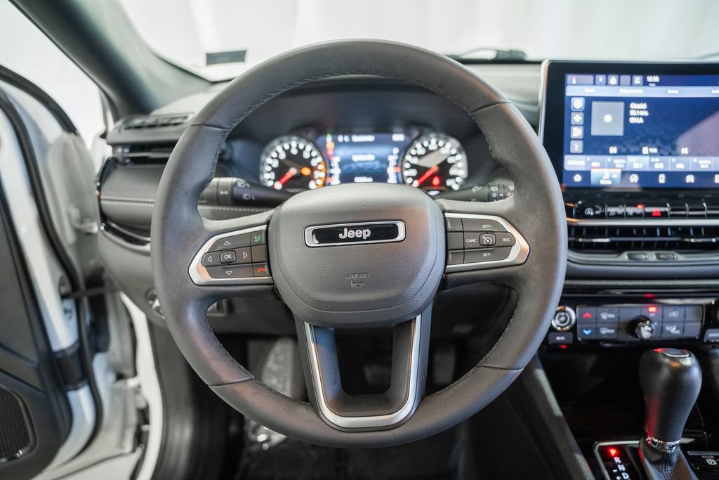 Certified 2023 Jeep Compass Latitude AWD/4WD image 29