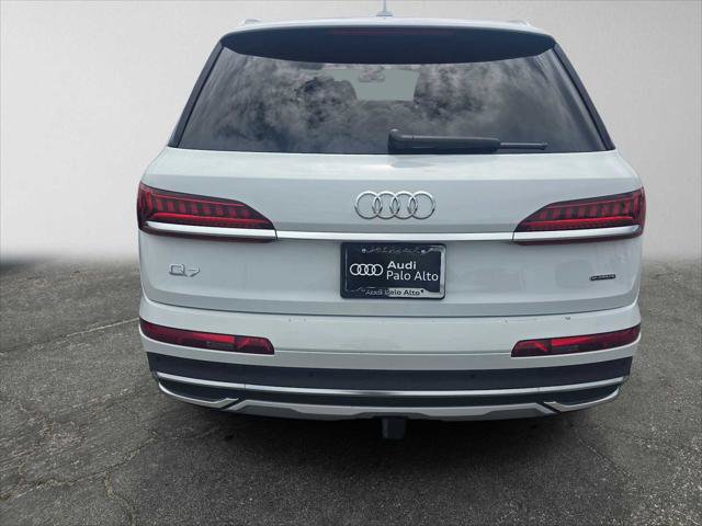 Used 2023 Audi Q7 2.0T Premium w/ Towing Package AWD/4WD image 4