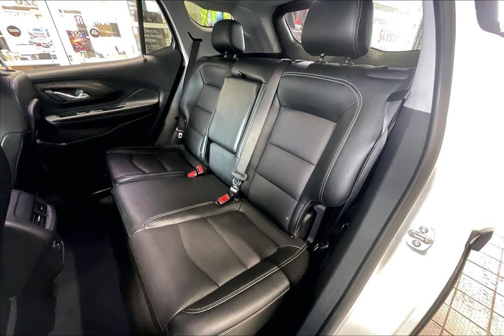 Used 2024 GMC Terrain SLT AWD/4WD image 14