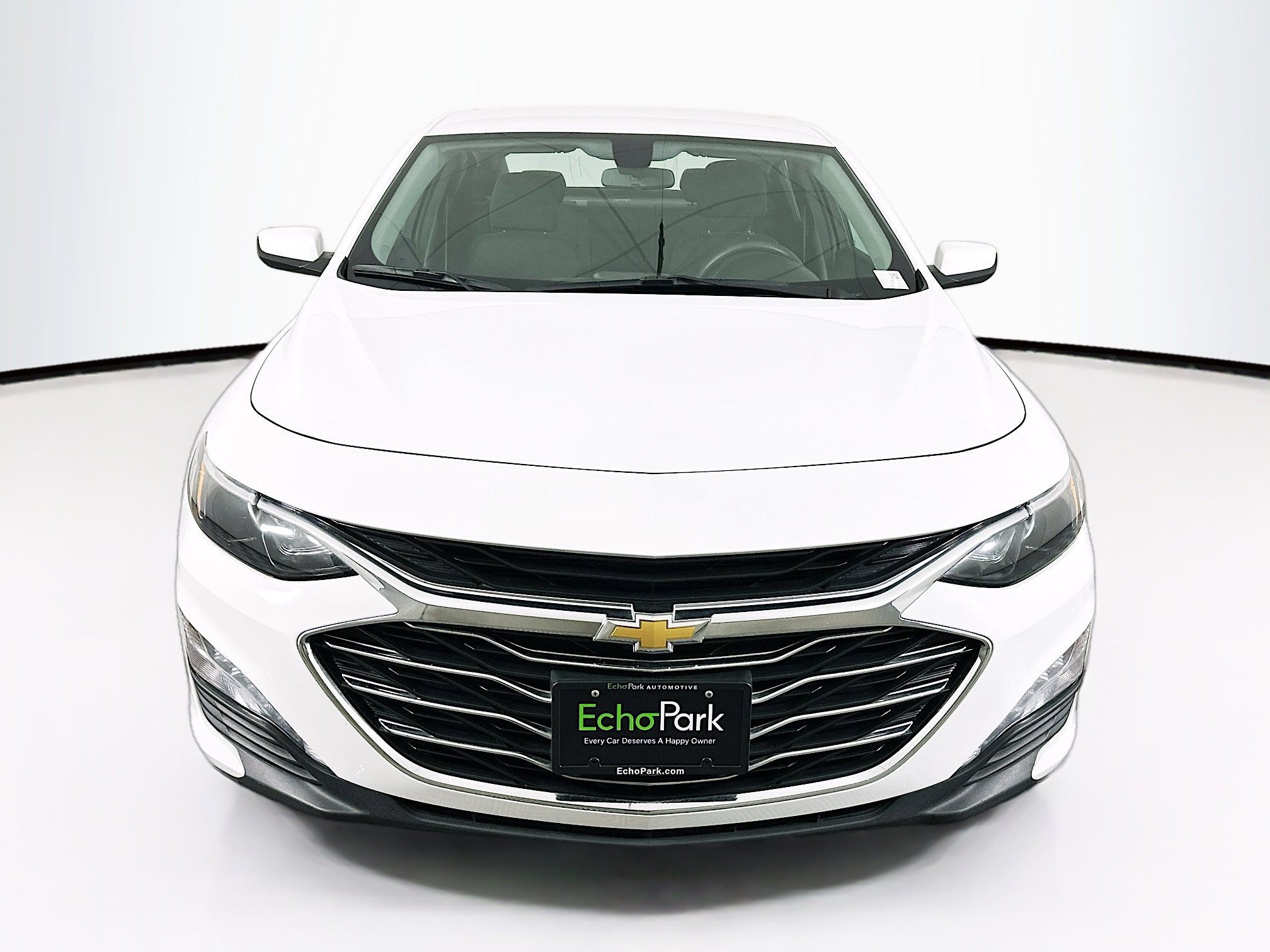 Used 2022 Chevrolet Malibu LT image 2