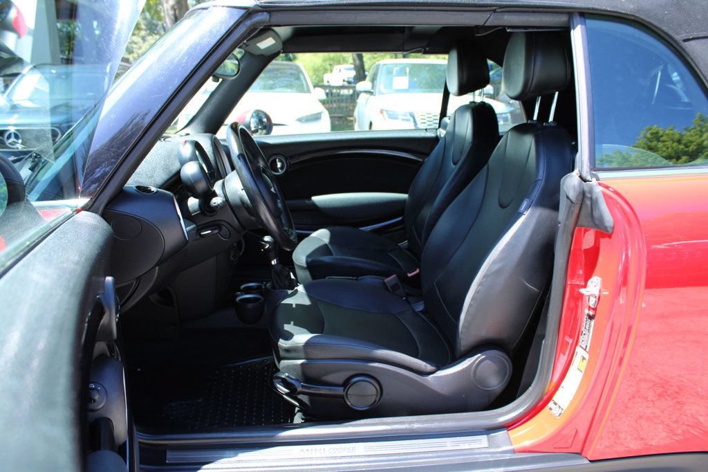 Used 2011 MINI Cooper Convertible FWD image 17