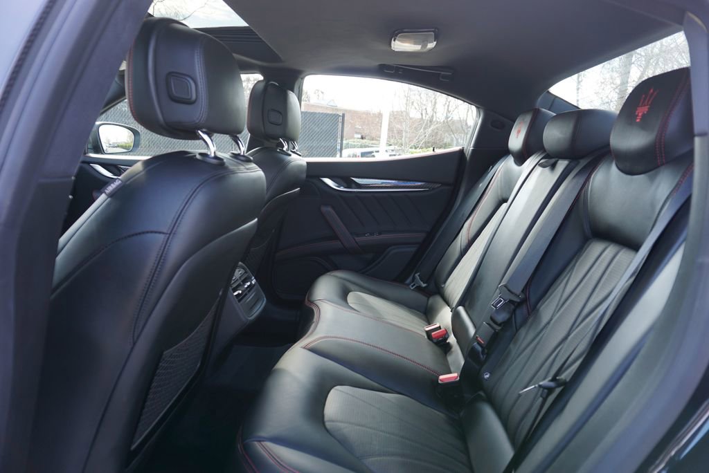 Used 2023 Maserati Ghibli Modena image 13