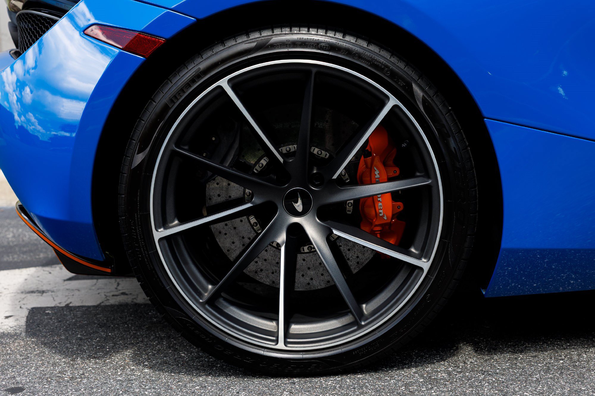 Used 2019 McLaren 720S Luxury RWD image 19