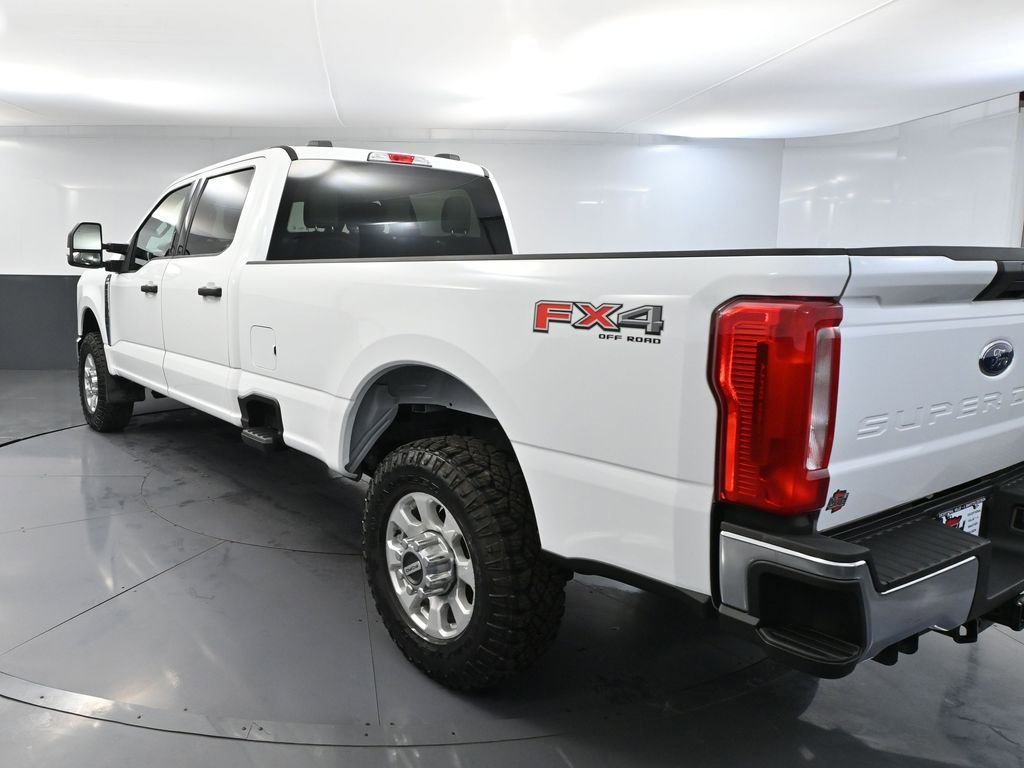 Used 2023 Ford F350 XLT w/ FX4 Off-Road Package image 9
