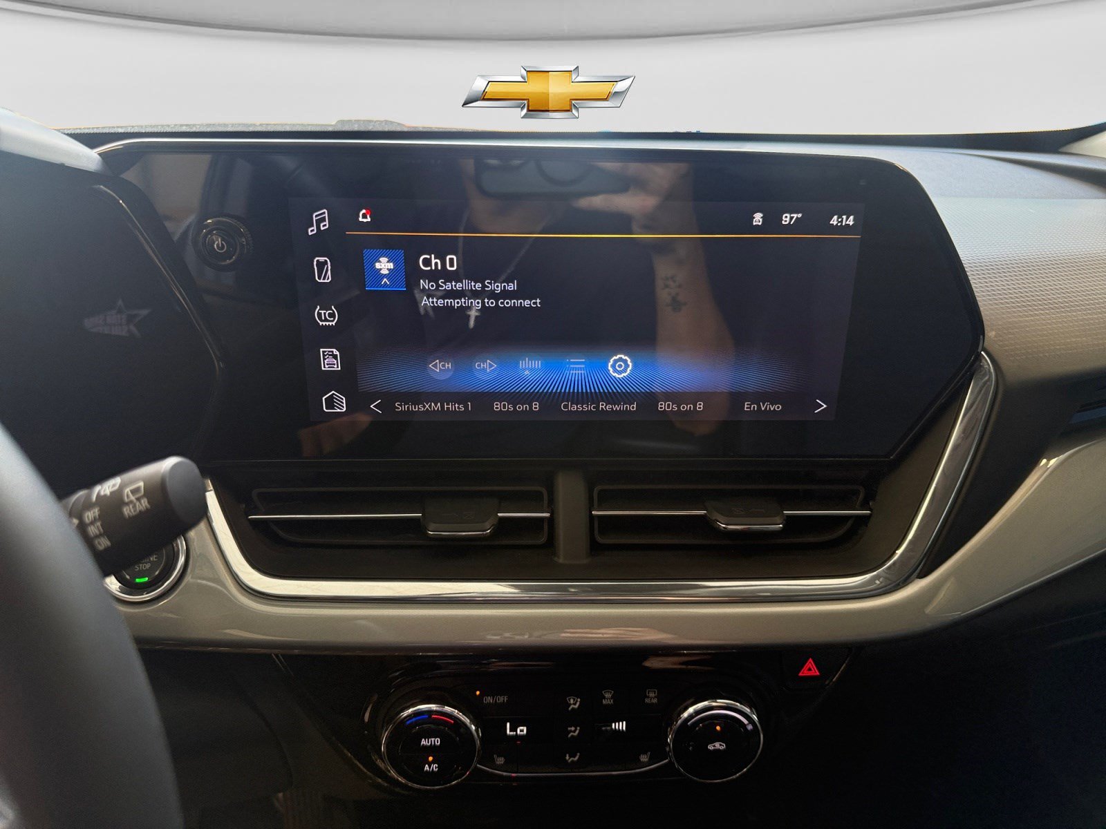 Used 2025 Chevrolet Trax LT w/ Driver Confidence Package FWD image 27