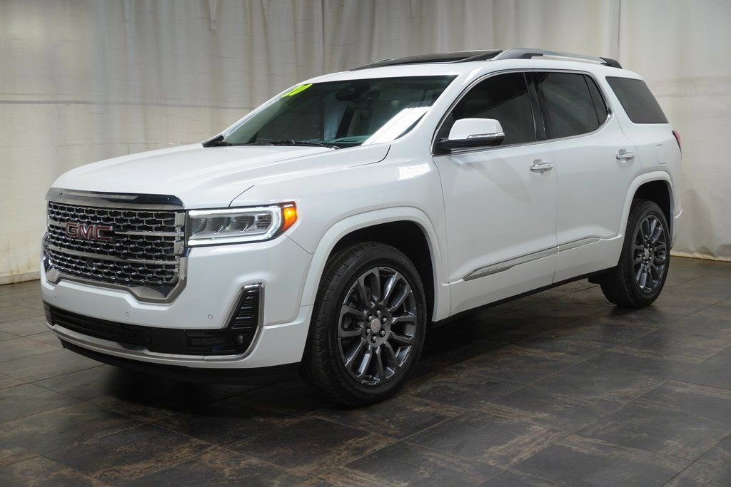Used 2020 GMC Acadia Denali w/ Technology Package FWD image 2