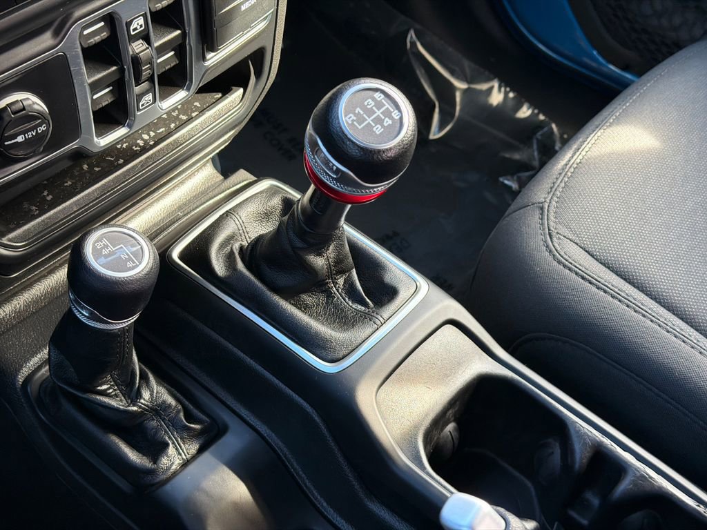 Used 2021 Jeep Gladiator Sport image 30