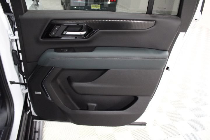 New 2026 GMC Yukon XL AT4 w/ AT4 Premium Plus Package AWD/4WD image 30