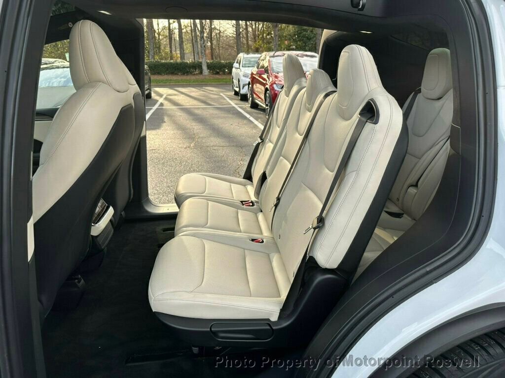 Used 2024 Tesla Model X image 19