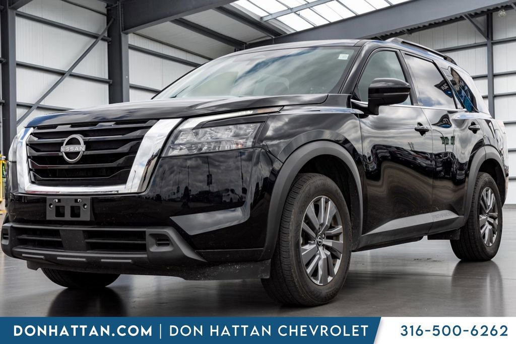 Used 2025 Nissan Pathfinder SV FWD image 1