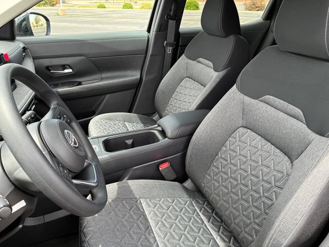 New 2026 Nissan Kicks SV w/ Cold Weather Package FWD image 11