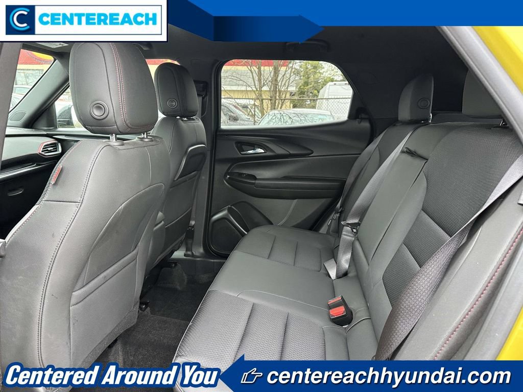 Used 2023 Chevrolet TrailBlazer RS w/ Convenience Package AWD/4WD image 9