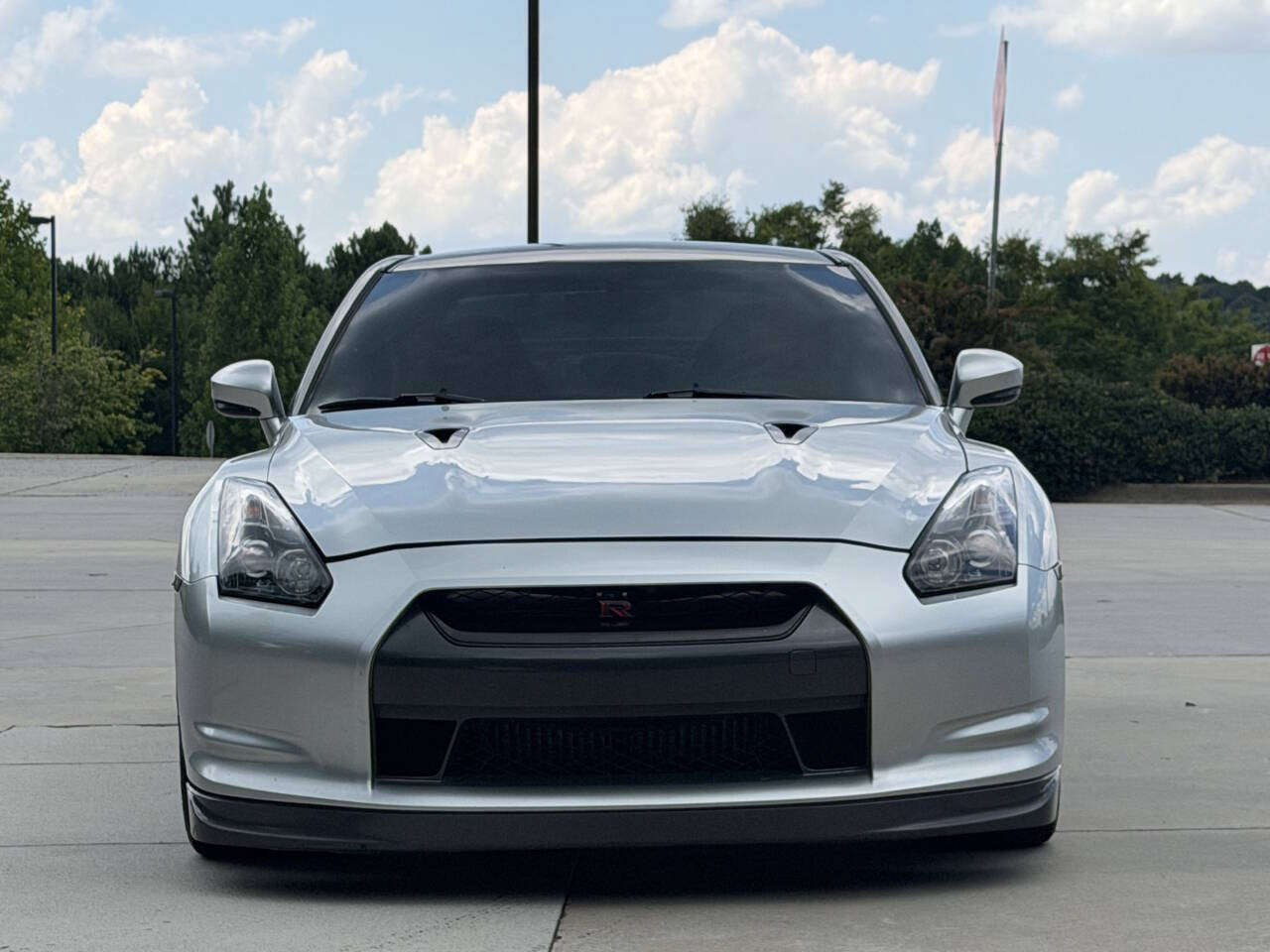 Used 2009 Nissan GT-R Premium AWD/4WD image 2