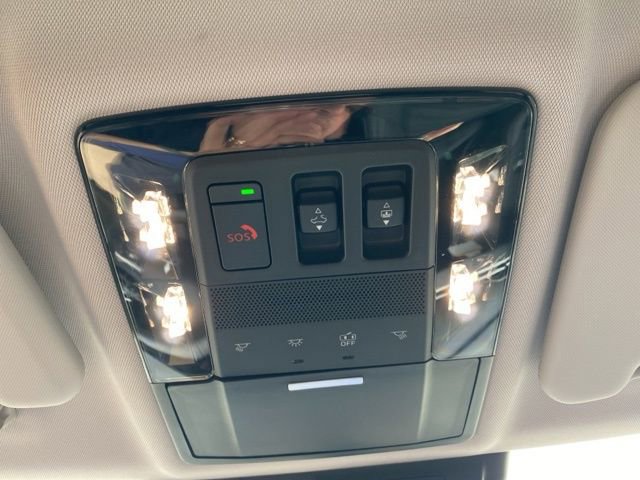 New 2025 Mitsubishi Outlander SE image 36