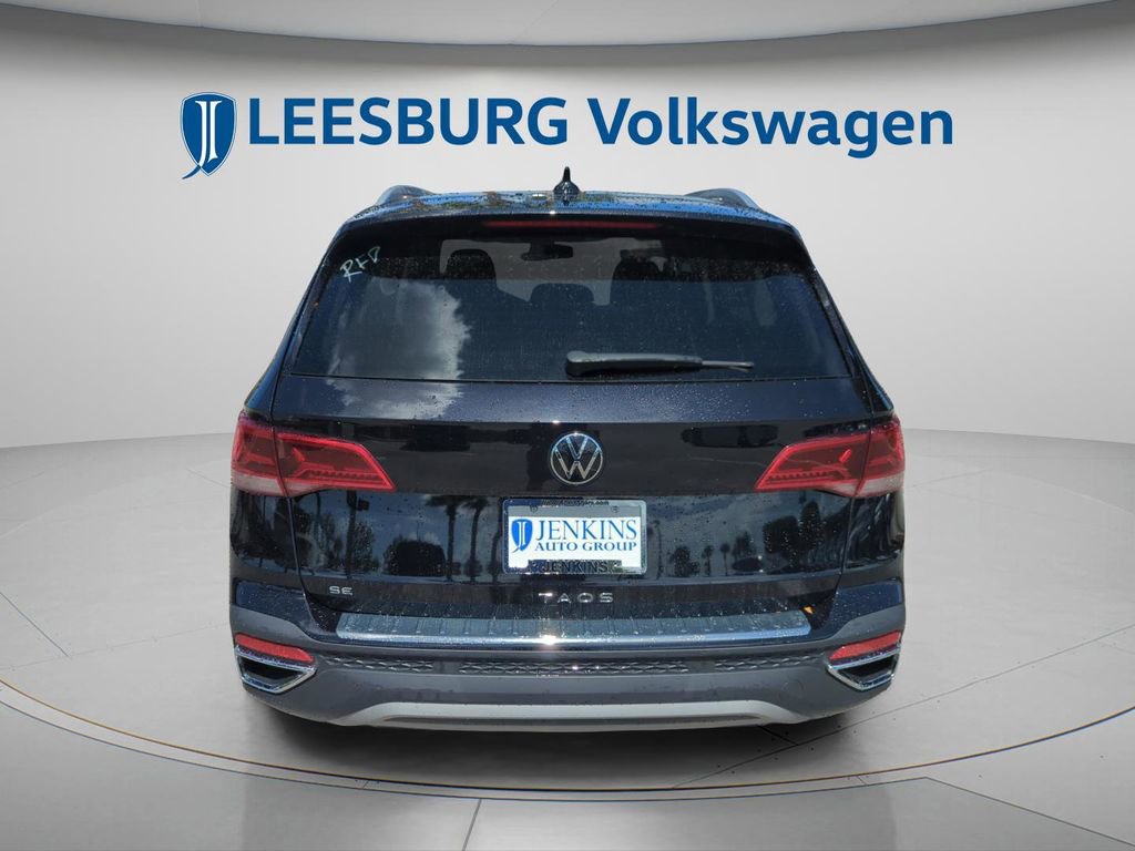 Certified 2022 Volkswagen Taos SE image 7
