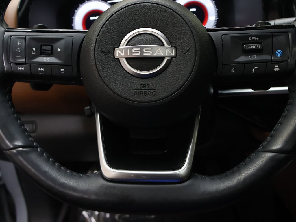 Used 2024 Nissan Pathfinder Platinum AWD/4WD image 19