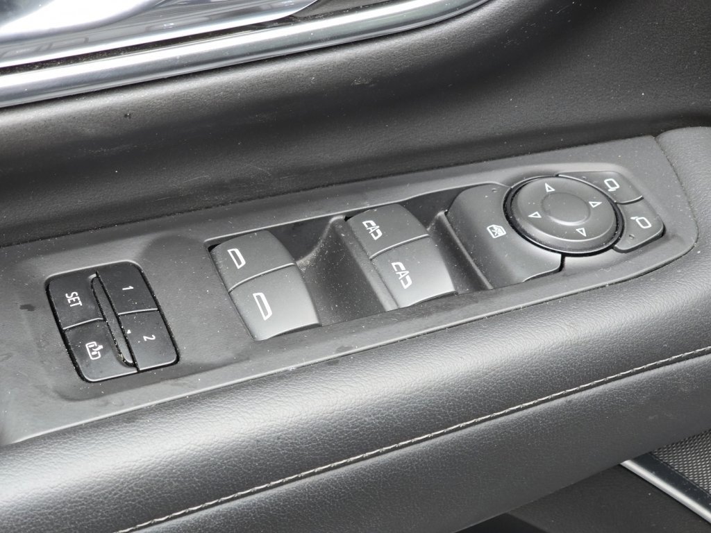 Used 2024 Chevrolet Suburban LT image 23