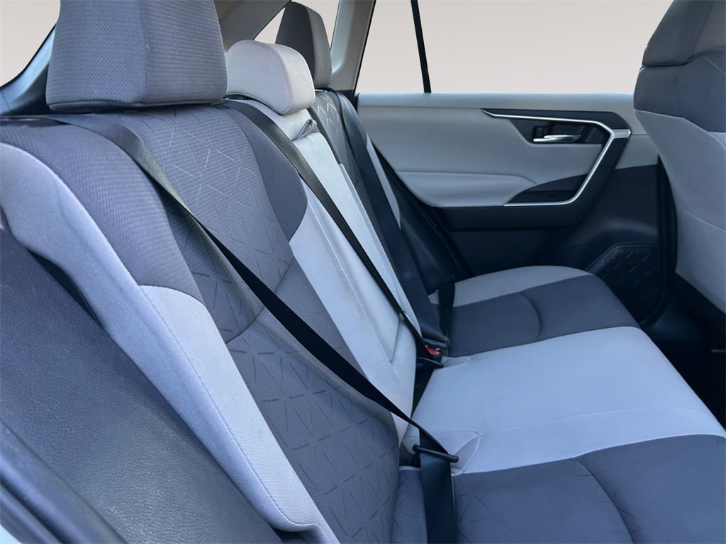 Used 2021 Toyota RAV4 XLE image 13