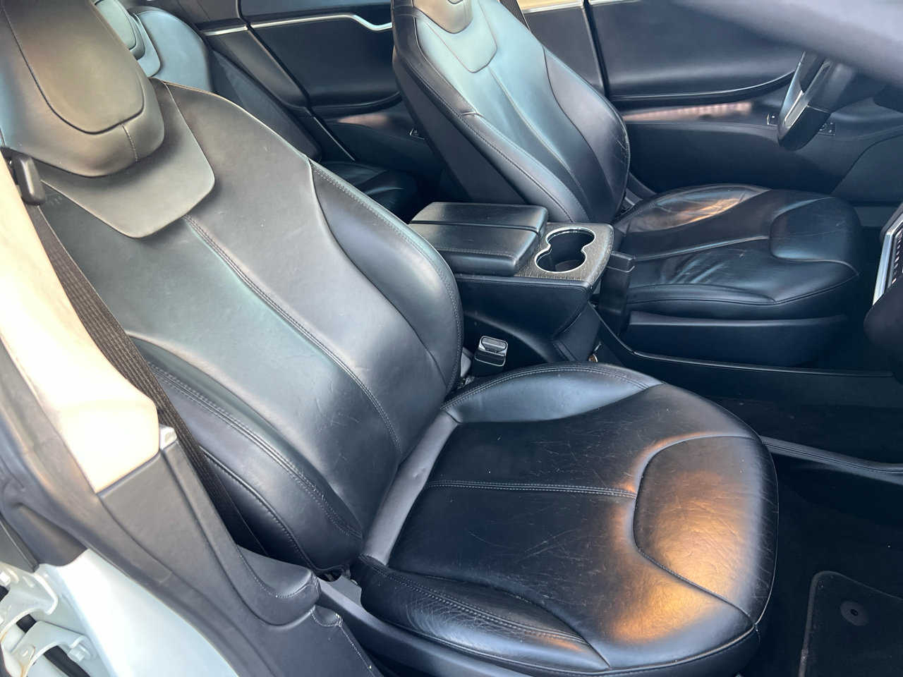 Used 2013 Tesla Model S Signature Performance image 17