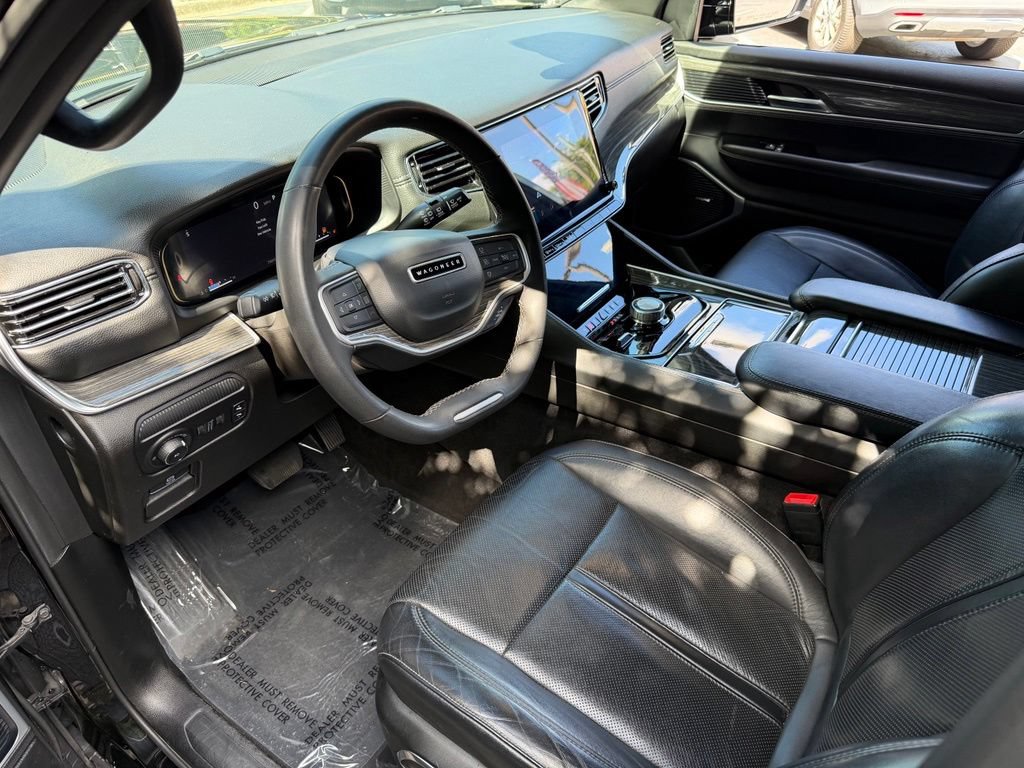 Used 2022 Jeep Wagoneer Series II AWD/4WD image 24