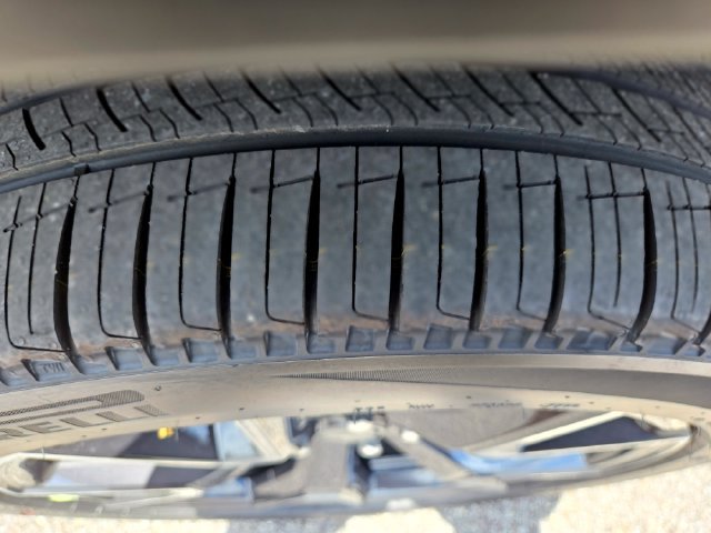 New 2026 Jeep Cherokee Overland w/ Advanced Pro Tech Group AWD/4WD image 28