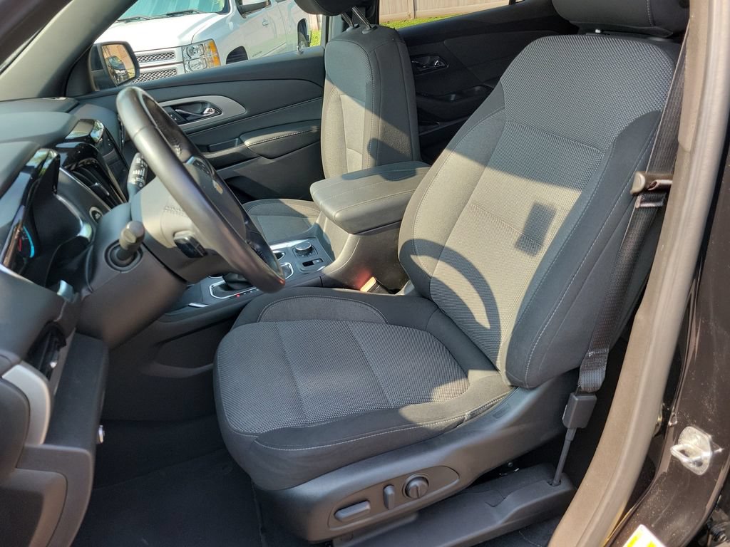 Used 2022 Chevrolet Traverse LT FWD image 20