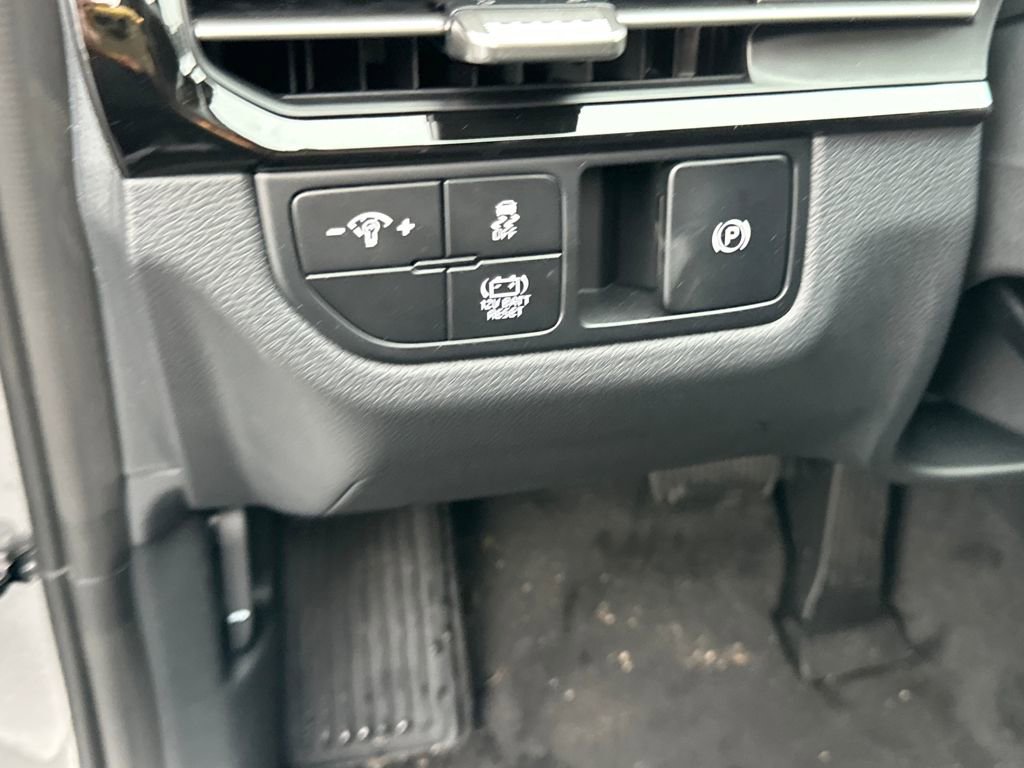 New 2026 Kia Sportage LX image 12