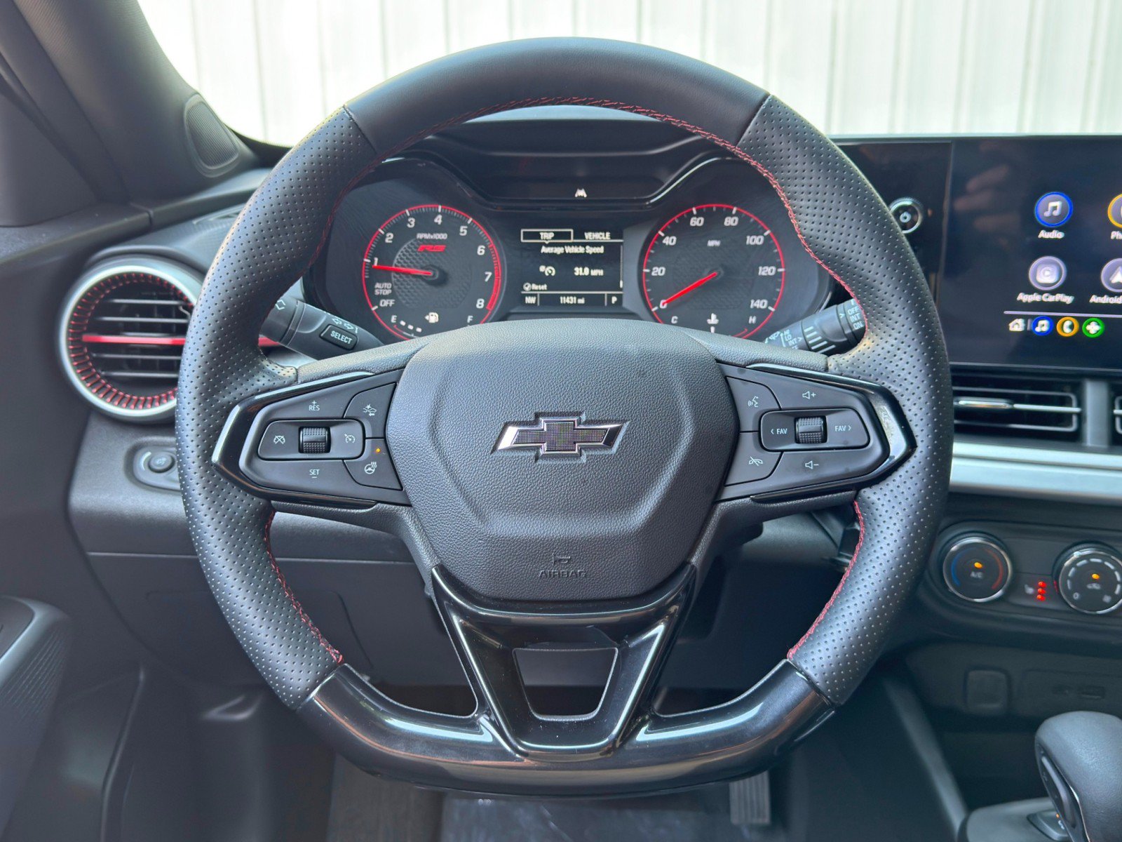 Used 2025 Chevrolet Trax RS w/ Driver Confidence Package FWD image 18