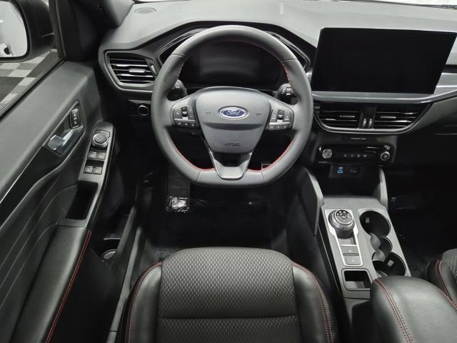 Used 2023 Ford Escape ST-Line w/ Tech Pack #1 FWD image 12